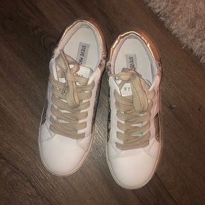 Steve Madden Sneakers